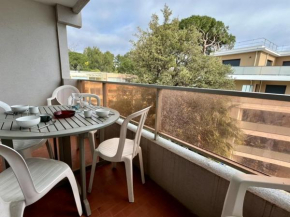 Appartement 4 pièces avec parking, proche plage à Cavalaire - FR-1-226B-182